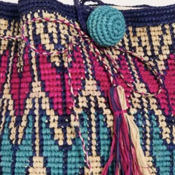 Free People Straw ToteBucket Bag Drawstring Tassel - Picture 7 of 8
